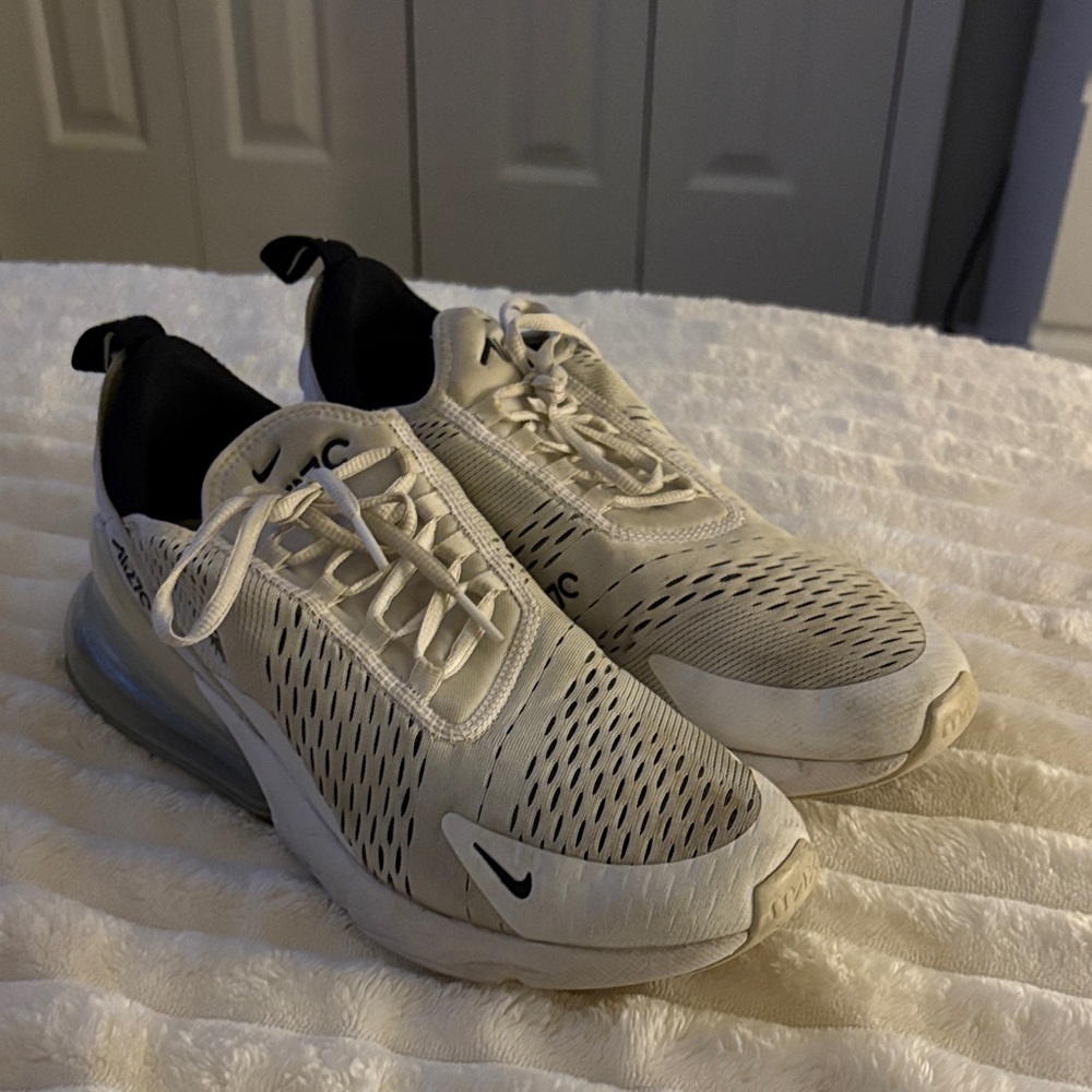 Nike White air 270 women’s Sneakers size 11